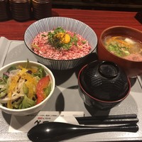 馬刺しと焼き鳥 グルマン三年坂 - 