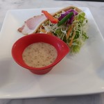 カフェ・ド・ブルー - ロースハムのサラダ