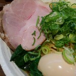 燻製麺 燻 - 