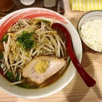 拉麺大公 - スタミナ味噌(もやし増し)、ライス