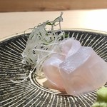 菊鮨 - 高級魚で夏が旬だそう。上品な脂で美味。