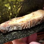 菊鮨 - まな鰹・・まな鰹は下味を付け揚げてあり、高級海苔と共に頂くと美味しいこと。