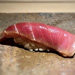 菊鮨 - 中トロ・・口に入れるとトロケマシタ、絶品。