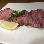 炎炎 - 上タン塩厚切り