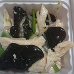 オリジン弁当 - 小ねぎと蒸し鶏のサラダ