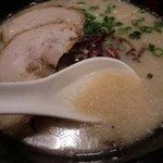 麺バカ　がんばらんば - 豚骨元味：スープ