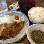 家庭料理居酒屋 よってって - ♪みそ風味の生姜焼き定食￥500