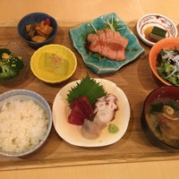 お昼の贅沢会食御膳ーメイン2品お昼御膳ー　＜ご予約のみ＞
