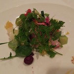 レストラン・モリエール - 夏野菜は温かくして、粒胡椒や様々なソースで。一様な味付けにならないよう、かき混ぜるのは3回までだそう。