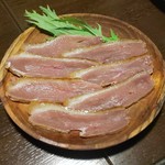 koshitsutosofanokunseinikudainingugaga - 合鴨の燻製生ハム