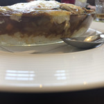 キッチン＆カフェ アルトチェーロ - 白飯、カレー、チーズの層