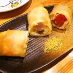 Konishiya - チーズとトマトの春巻き！