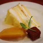 くいしんぼー山中 - メロンのショートケーキ！
      此方も山中さんがお作りになってます！
      メロンの熟れ方、確認方法まで勉強になりました(笑)