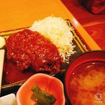 Akasaka Takeya - コンビセットB　メンチカツ、味噌汁、小鉢が山クラゲ　あら汁　インパクト大！