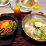 呉さんのビビンバ - 石焼ビビンバと冷麺のハーフ&ハーフ920円税別