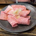 肉屋が始めた焼肉店 岩谷焼肉店 - 上カルビ