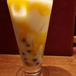 라루키 - タピオカ・マンゴージュース