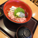 魚盛西新宿 - 秋の四色丼