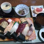 Nagomi Sushi - 梅ランチ(一人半)　1200円