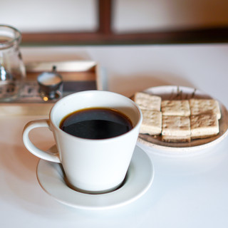 パンとコーヒーとひらりんと・・・_0