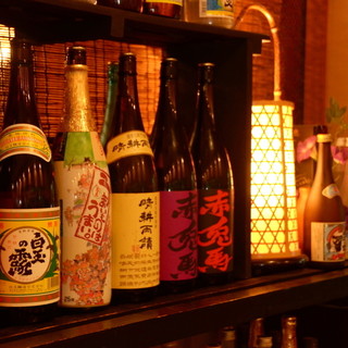 鮮魚とともに味わう三重の地酒◆約15種の日本酒をラインナップ