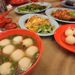 Famosa Chicken Rice Ball - 頼んだもの、勢ぞろい