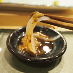 鮨葵 - 活 烏賊（烏賊腸醤油）