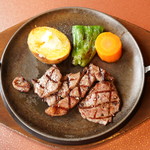 Beef Club Noel - 松阪牛網焼き＠3,500