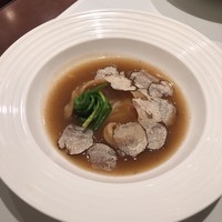 神田 雲林 - フカヒレ 夏トリュフ煮込み
                      