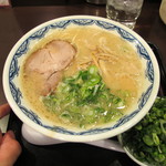 博多麺房 赤のれん - ラーメン+ねぎ多め