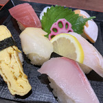魚輝水産 - 日替わりすし串天ランチのお寿司♡
