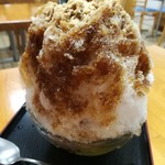 蜂楽饅頭 - 黒蜜きな粉450円