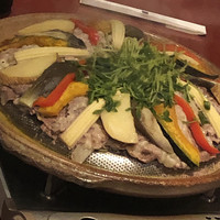 個室居酒屋 番屋 神田駅前店 - 夏野菜と牛肉の蒸し陶板