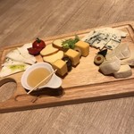 和牛炙り寿司×チーズ料理　肉バルミート吉田 - 