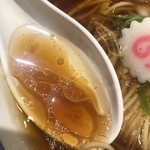 中華そば 竹むら - あっさり醤油なのだが鶏油の主張が激しい。