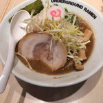 アンダーグラウンド ラーメン 頑者 - 