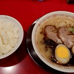 ラーメン　赤組 - 味玉ラーメン+ライス大