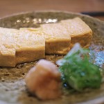 蕎や 月心 - だし巻き玉子。お出汁がかなり効いてて好み。