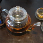 Ngam Ngam Hou - 中国茶は2人で1ポット