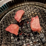 焼肉千香 - タンを焼いてみた、