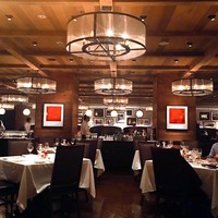 ロウリーズ・ザ・プライムリブ 恵比寿ガーデンプレイス店 - ゴージャスな店内(人*´∀`)+゜