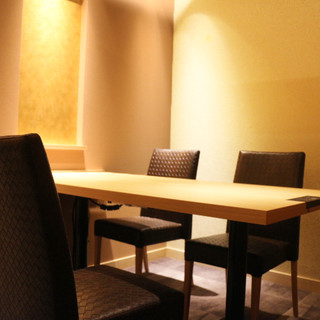 完全個室のプライベート空間で、ゆったりとお食事をお楽しみ頂けます。