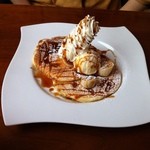 ミツバチ - キャラメルバナナパンケーキ
