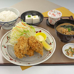 らら亭 - 料理写真:カキフライ定食