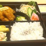 源内 - カキフライ定食750円
