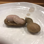 ばんじょう - あ〜懐かしいなぁ〜(^-^) 柔らかくて殻ごと食べれてしまう右画の方がハマリます笑