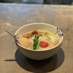 名前のないラーメン屋 - 