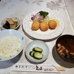 Tomma - カニクリームコロッケ定食　850円