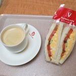 サンドイッチ工房 victory cafe - モーニングサービス、210円以上でドリンクが半額に。
