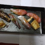 酒 肴 すし 旬菜 わさび - 握り折残り半分